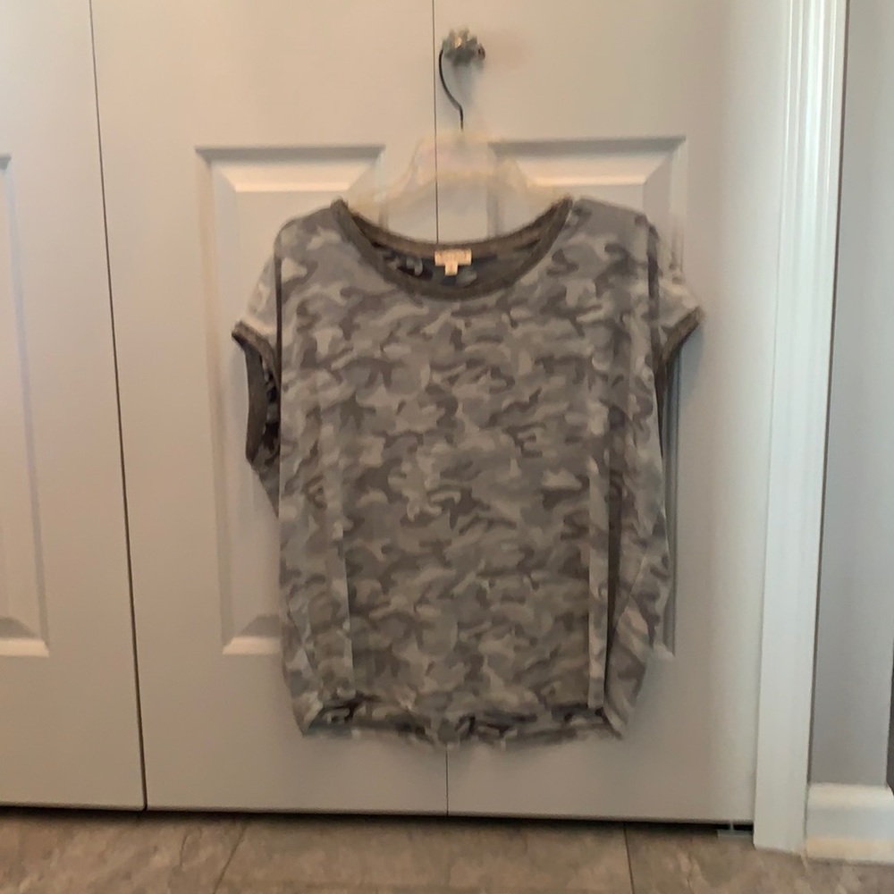 Nordstrom Hem and Thread Camo Tshirt